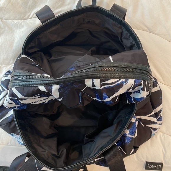 Fabletics 🔥sale🔥black blue and white athletic bag - Picture 7 of 16